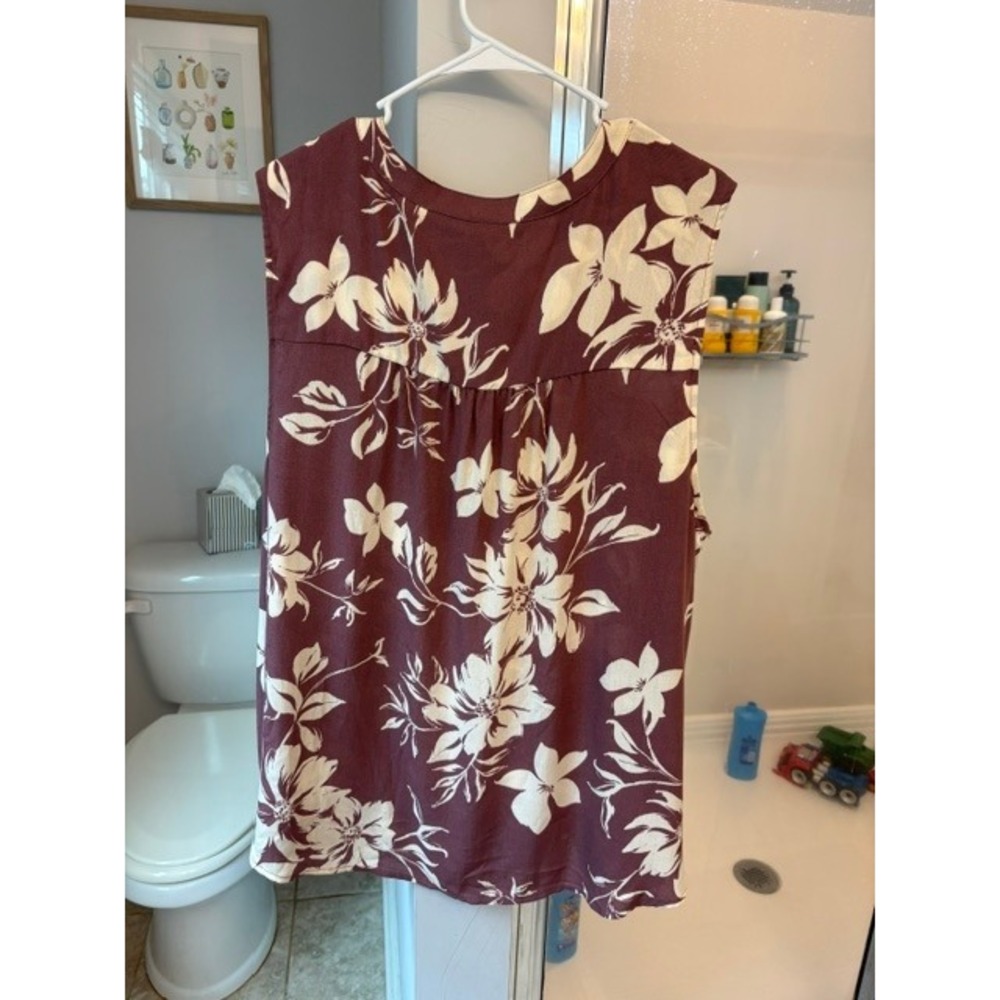 Torrid Size 3 Burgundy Floral Sleeveless Blouse Split Neck Rayon Plus Size - Picture 5 of 5